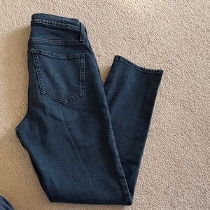 Universal Thread Dark Blue Straight-Leg Women's Jeans